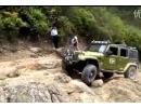 男人的玩具 吉普Jeep牧马人攀岩石峭壁